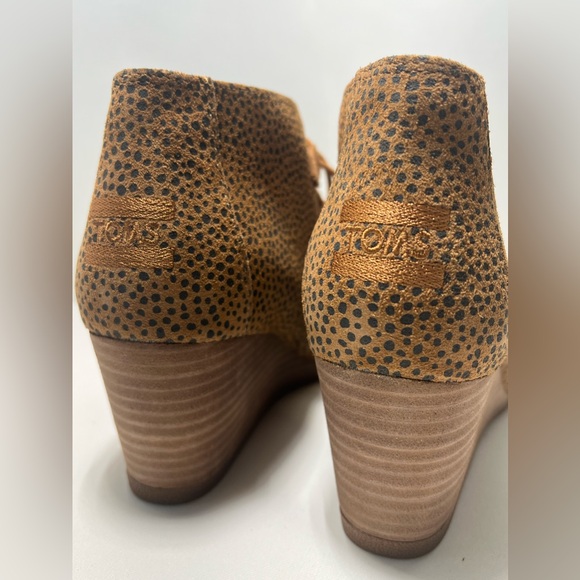 TOMS - Womens Kala Bootie, Size: 7.5 B(M) Color: Tan Mini Cheetah Suede - NWT - Picture 11 of 14